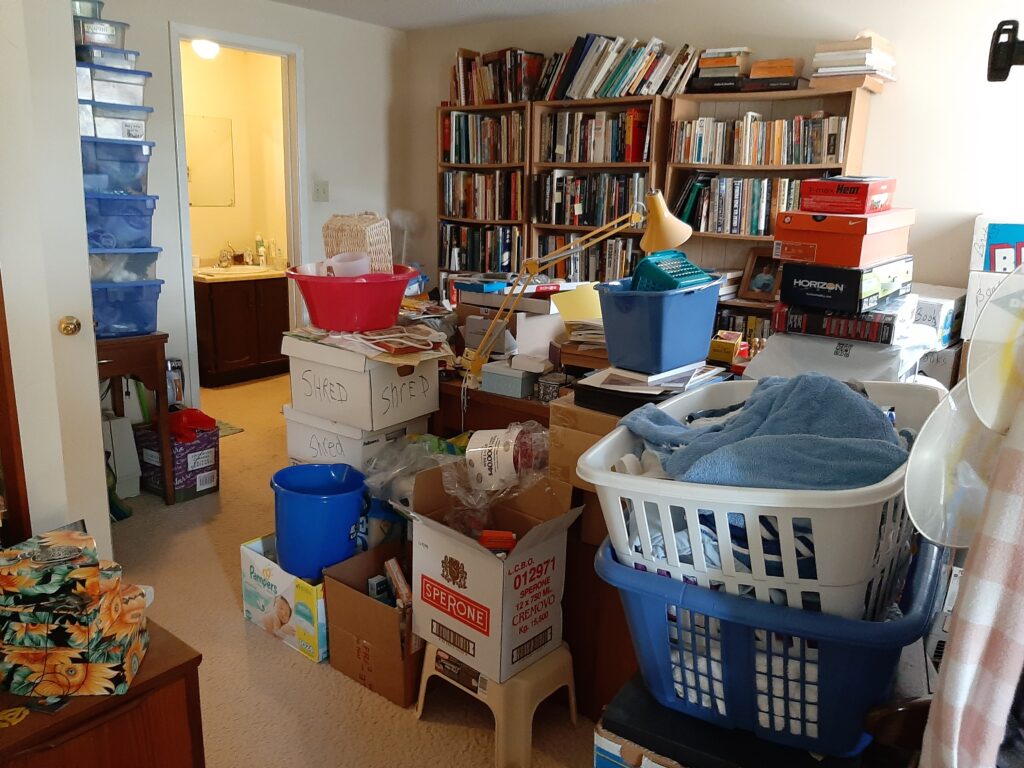 Main bedroom desk area before decluttering.